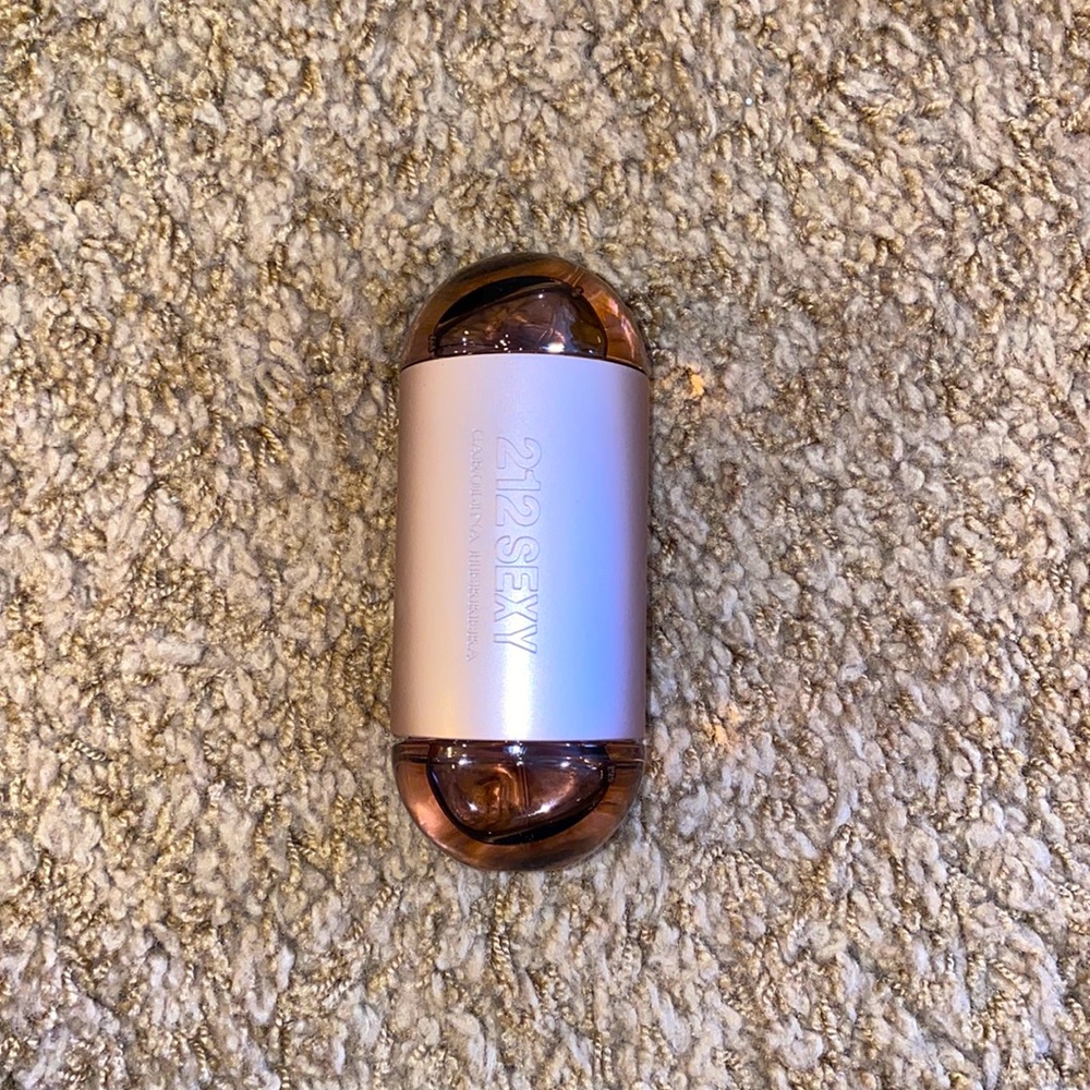 Carolina Herrera 212 Sexy Perfume